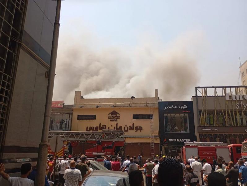 إخماد حريق في محلات بوسط البلد.. التحريات: ماس كهربى السبب.. ونائب محافظ القاهرة: لا إصابات