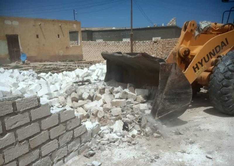 إزالة 18 تعديا على الأراضي الزراعية وأملاك الدولة في الموجة 23 بالشرقية