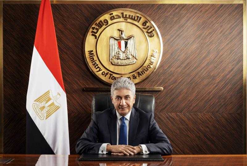 وزير السياحة والآثار يجتمع مع رئيس مجلس مجموعة TUI العالمية لدفع الحركة السياحية لمصر